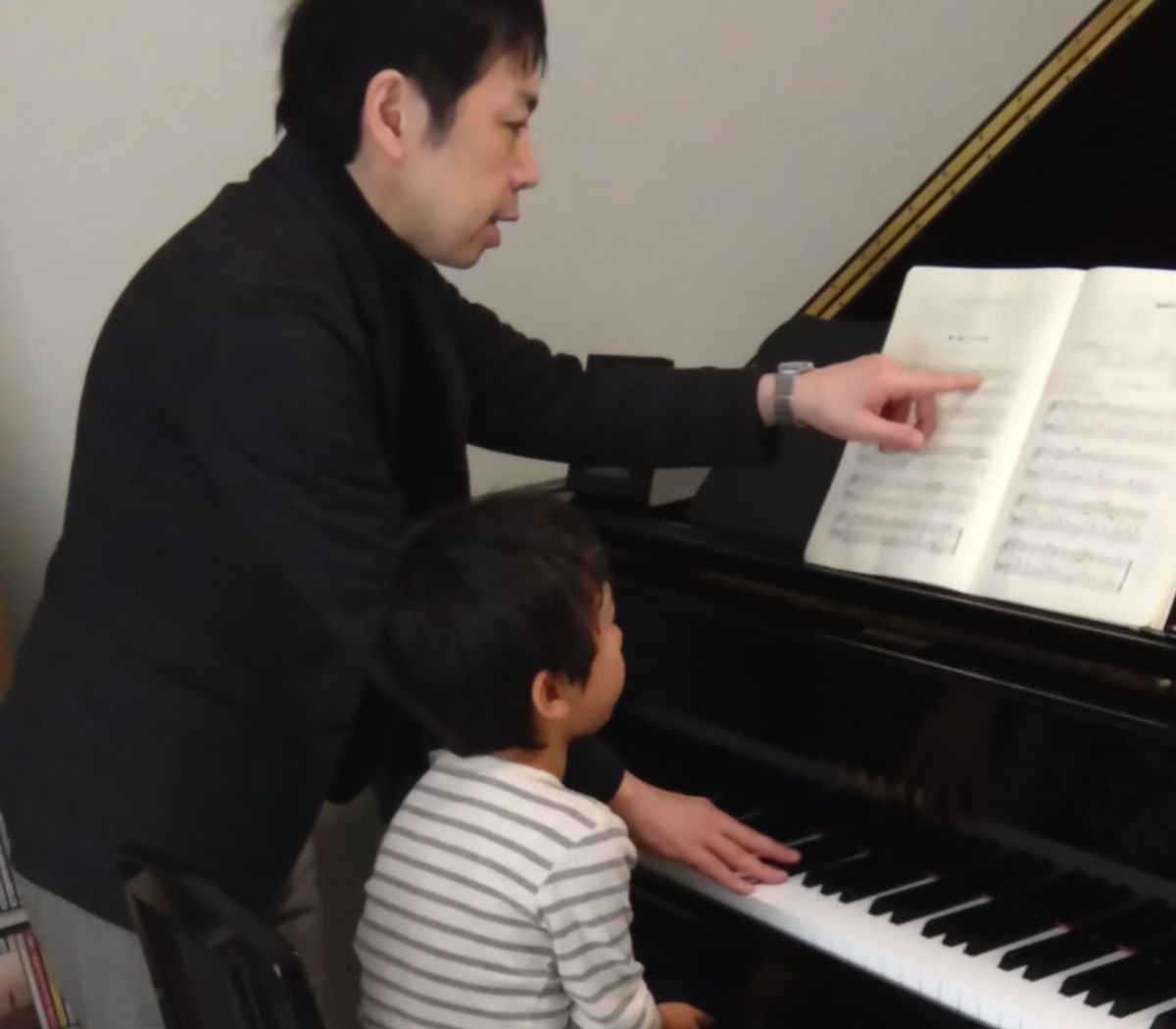 �s�A�m���b�X���̗l�q